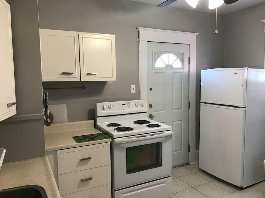 오타와 Bright, Clean, Private. In The Heart Of Downtown! Parking, Wi-Fi And Netflix Included 아파트 외부 사진