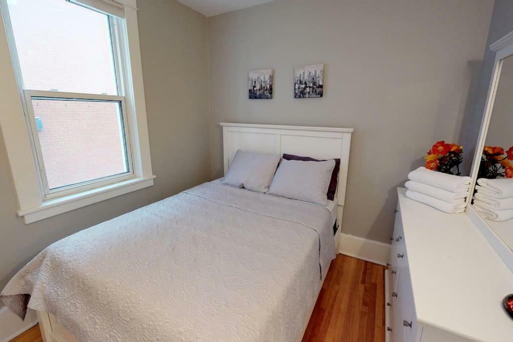 오타와 Bright, Clean, Private. In The Heart Of Downtown! Parking, Wi-Fi And Netflix Included 아파트 외부 사진