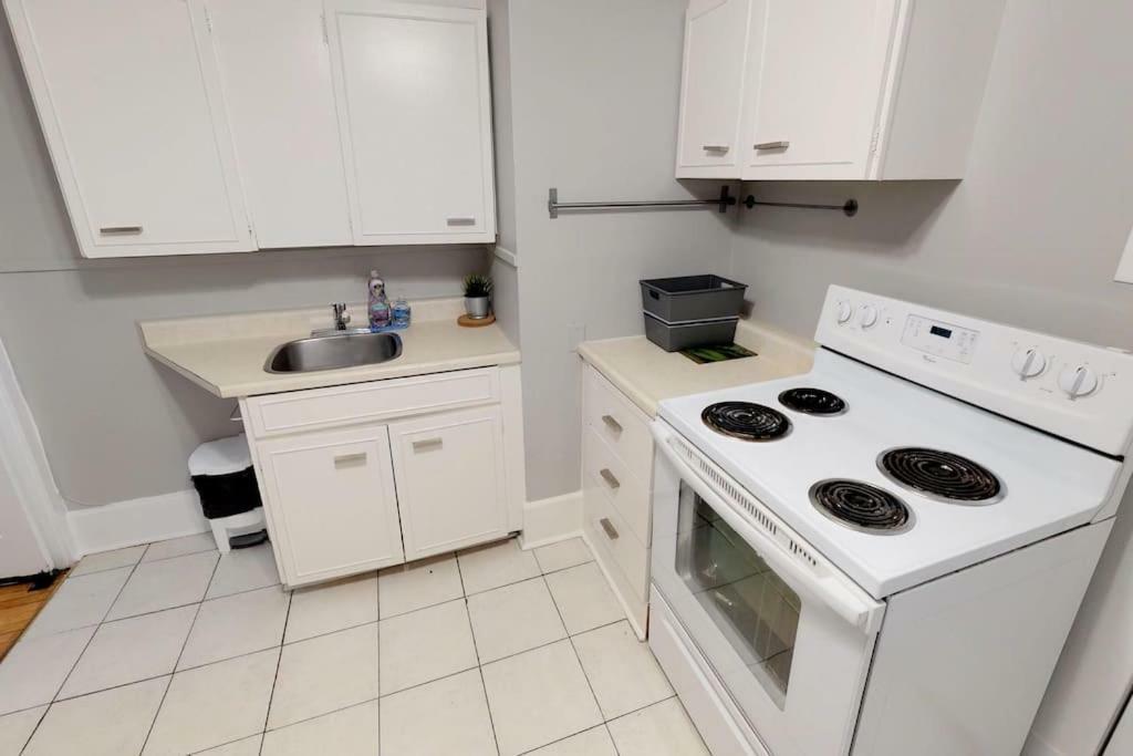 오타와 Bright, Clean, Private. In The Heart Of Downtown! Parking, Wi-Fi And Netflix Included 아파트 외부 사진